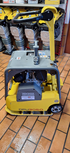 Wacker Neuson reversierbare Vibrationsplatte DPU 3050H - Gebrauchtgerät aus Mietpark (#Int.-Nr.: 100-18#)